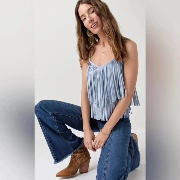 NEW with tags (NWT) Francesca’s Collection Shelley baby blue Fringe Tank Top - Picture 4 of 4